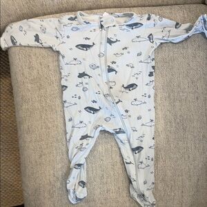Nordstrom Gray Whale Print Kids Footie